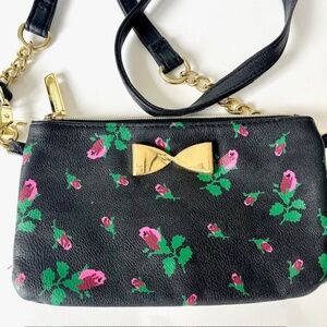 Betsey Johnson "I'M IN CHARGE" Charging Roses Purse Cross body Wristlet